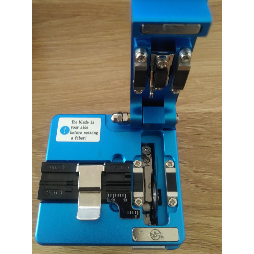 Dao cắt sợi quang AUA-S2 xanh