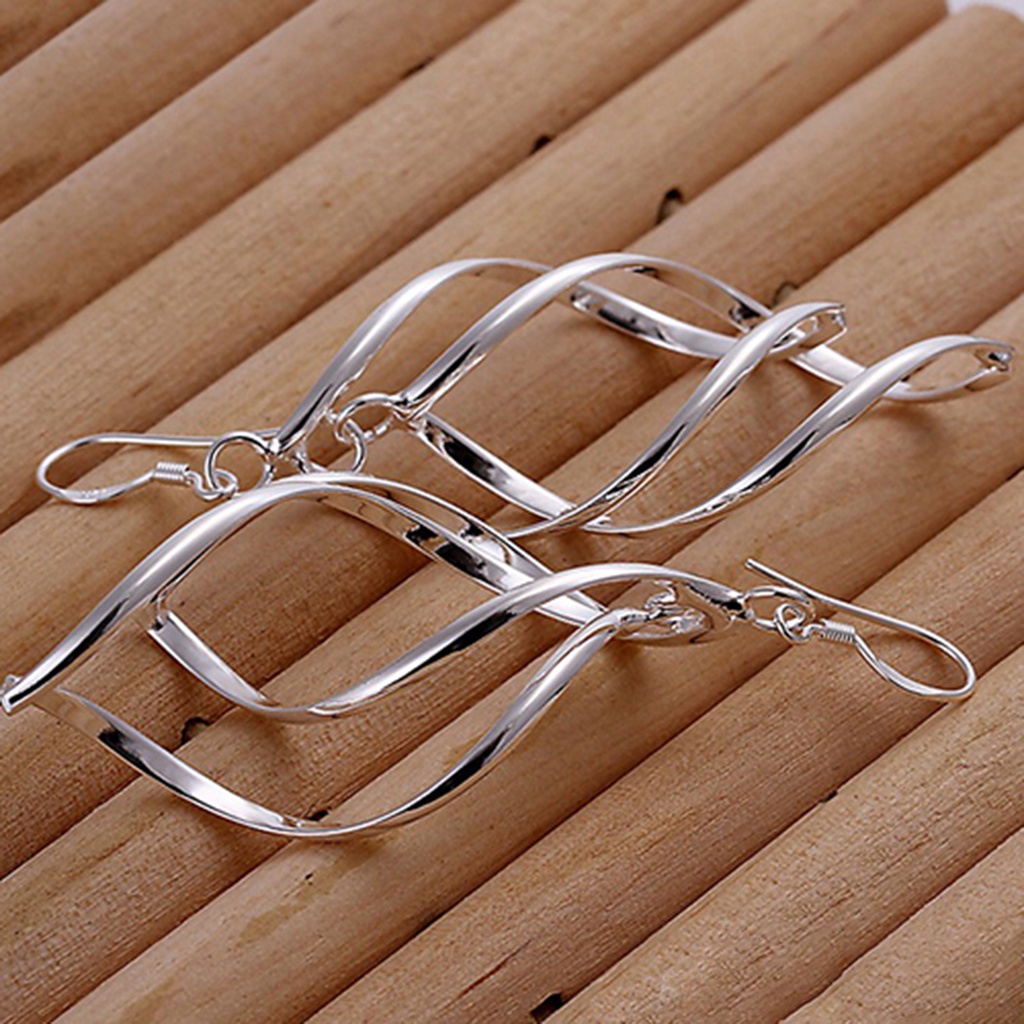 Khuyên tai dáng dài tạo hình độc đáo quyến rũ cho nữ