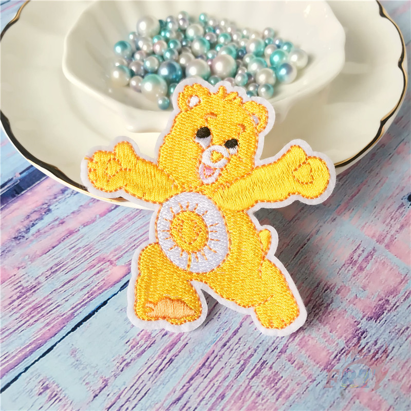 1 Huy Hiệu Ủi Thêu Hình Gấu / Hoa Hướng Dương / Ngôi Sao