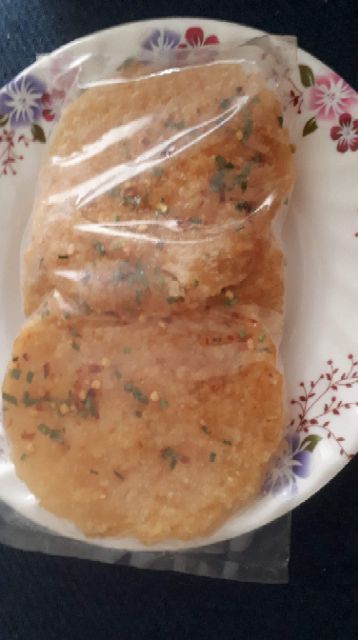 [Mã 77FMCGSALE1 giảm 10% đơn 250K] (3 cái to tròn 100gr )Cơm cháy chiên mắm hành cực ngon 100gr | BigBuy360 - bigbuy360.vn