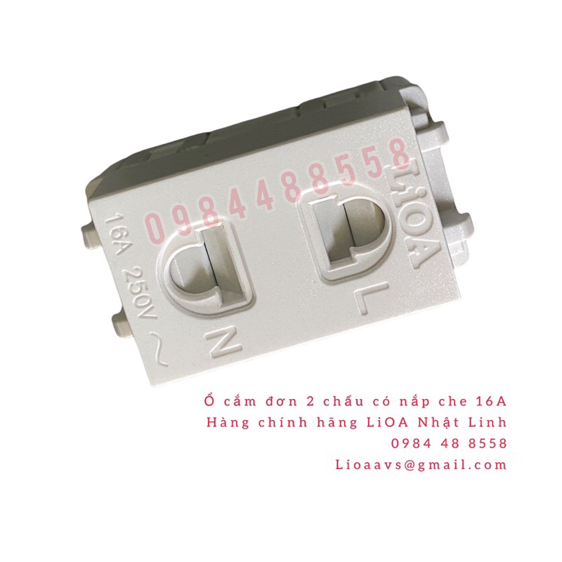 Ổ cắm đơn hai chấu có nắp che 16A
