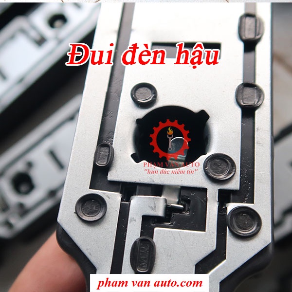 Đui đèn hậu Ford Transit 2003 2011 95VG13N004AC hàng tốt giá rẻ