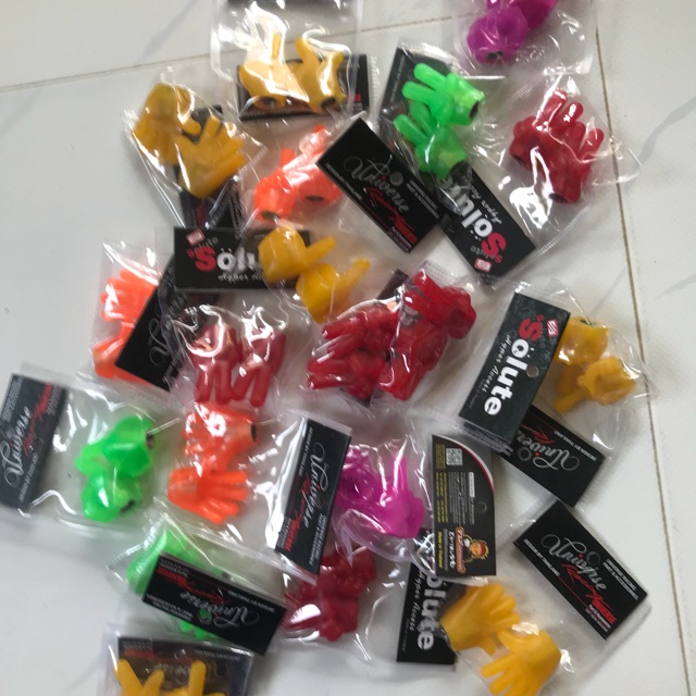 Nắp van đủ màu đủ kiểu cho anh em
