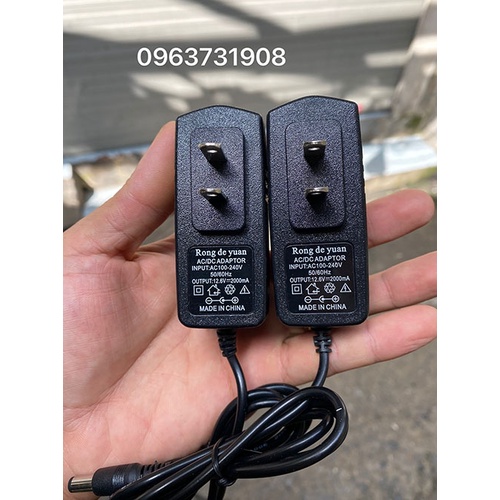 Sạc pin máy khoan 12V Makita