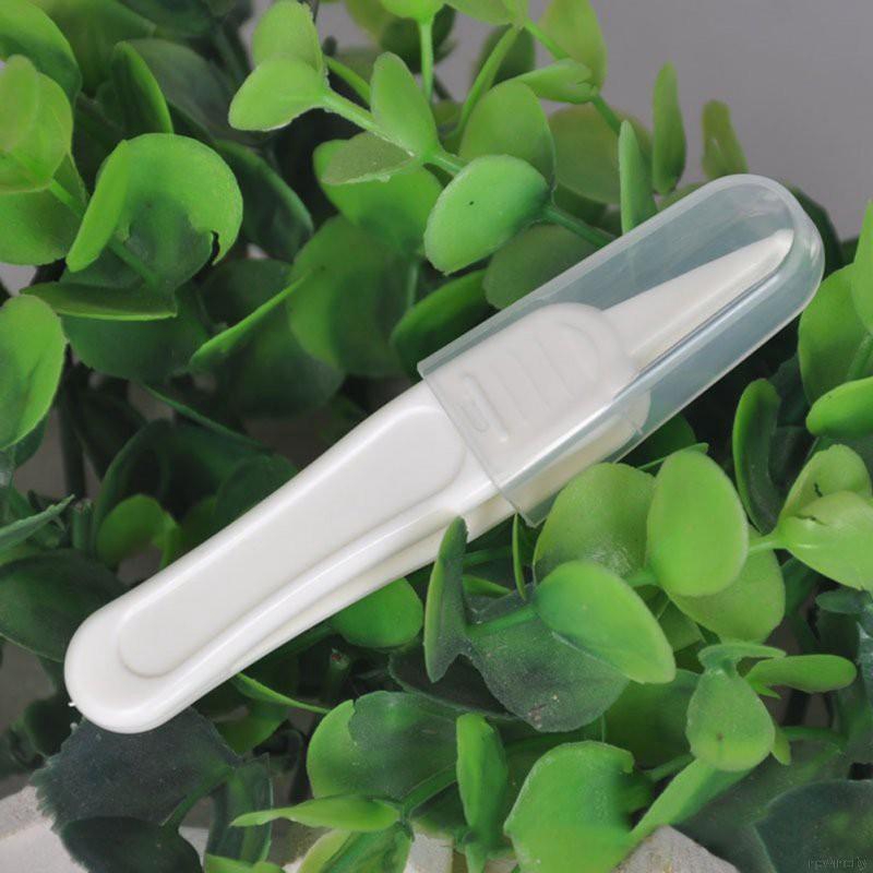 Nhíp vệ sinh tai mũi cho bé