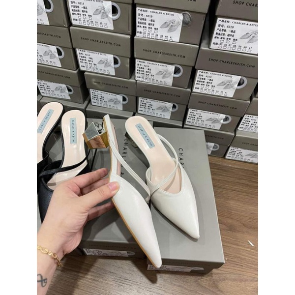 Sục nữ gót vàng hãng CNK