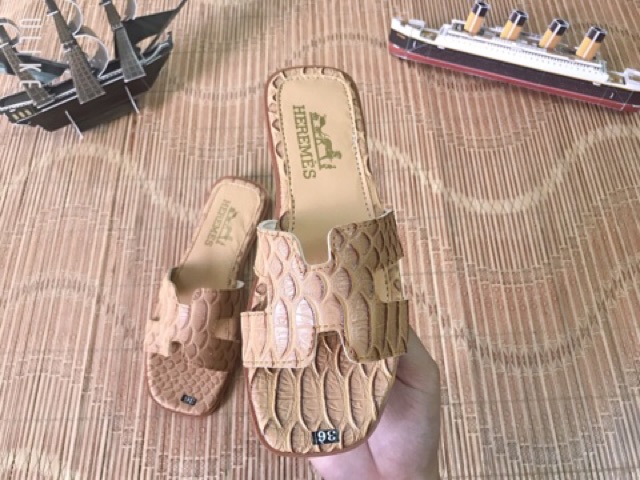 HM Hot hit về hàng