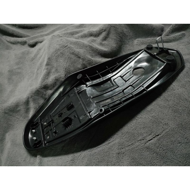 Đế nhựa Yên Xe Sirius FI loại tốt chống gãy bể