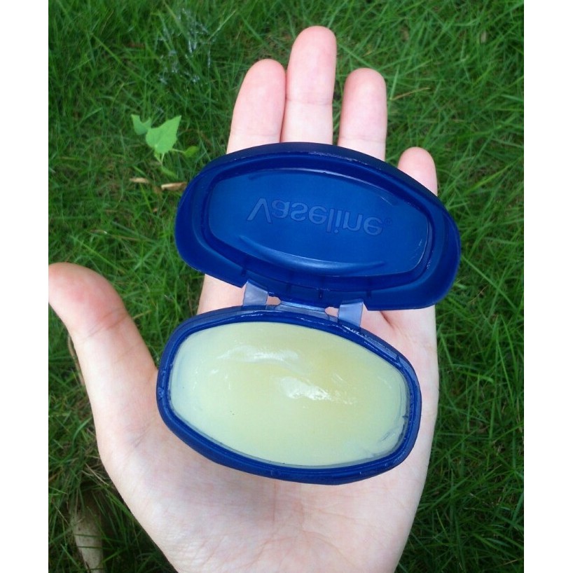 Sáp Dưỡng Ẩm Vaseline Pure Petroleum Jelly 50ml