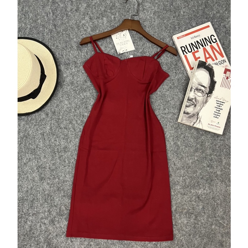 ĐẦM ÔM BODY THUN GÂN 2 DÂY DÁNG DÀI XẺ TÀ GIỮA SAU