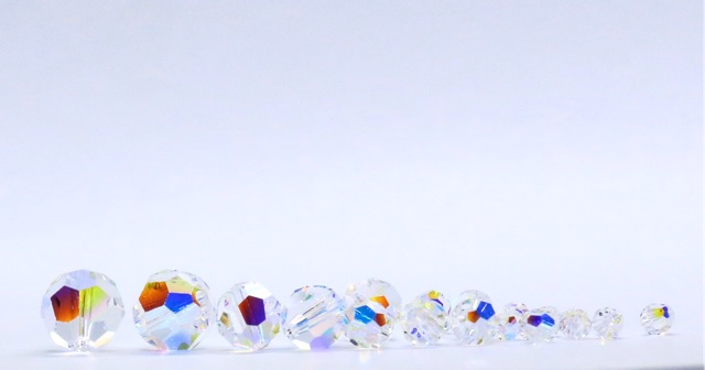 Pha lê Swarovski tròn giác lớn 4mm