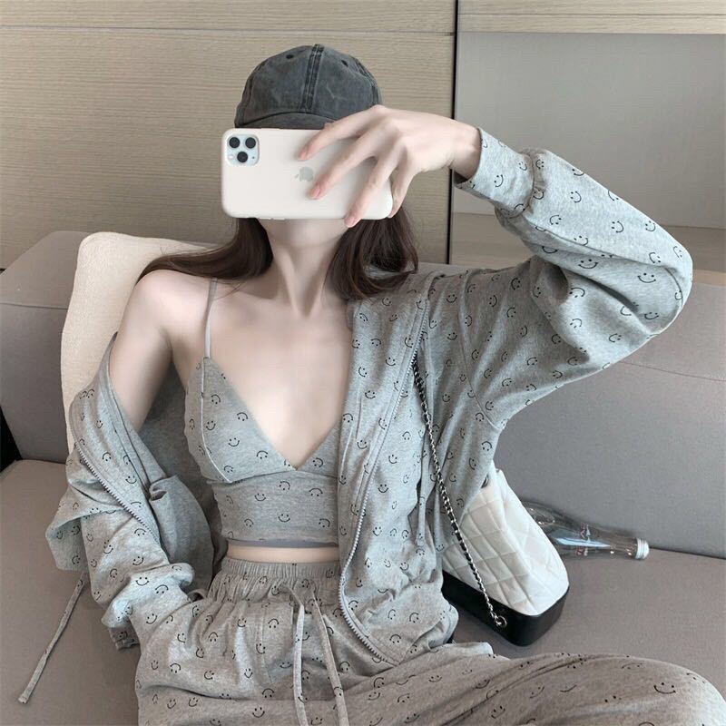 Set Bộ Thể Thao Oversize Ulzzang Unisex Áo Khoác Tay Dài Quần Jogger Dài Cao Cấp Kèm Áo 2Dây Croptop