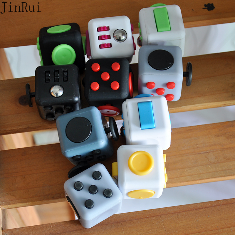 Đồ Chơi Fidget Cube Giúp Giảm Căng Thẳng Cho Người Lớn Và Trẻ Em