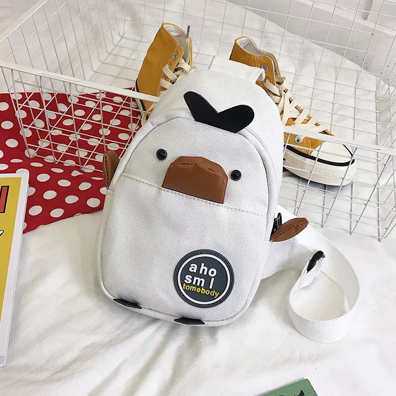 Túi đeo chéo Vịt hàng QC bao chất phù hợp mọi lứa tuổi