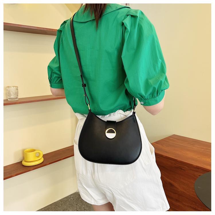 Túi xách đeo chéo nữ thời trang giá rẻ đẹp đi chơi phong cách hàn quốc dễ thương cute DC136