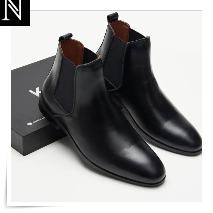 Chelsea boot màu đen da su đế khâu chắc chắn, có bảo hành full box.