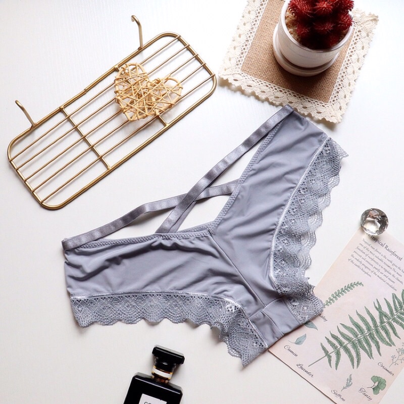 Quần lót nữ thun lạnh chéo mông sexy gợi cảm màu hồng, đen, trắng, xám, vàng, đỏ | BigBuy360 - bigbuy360.vn