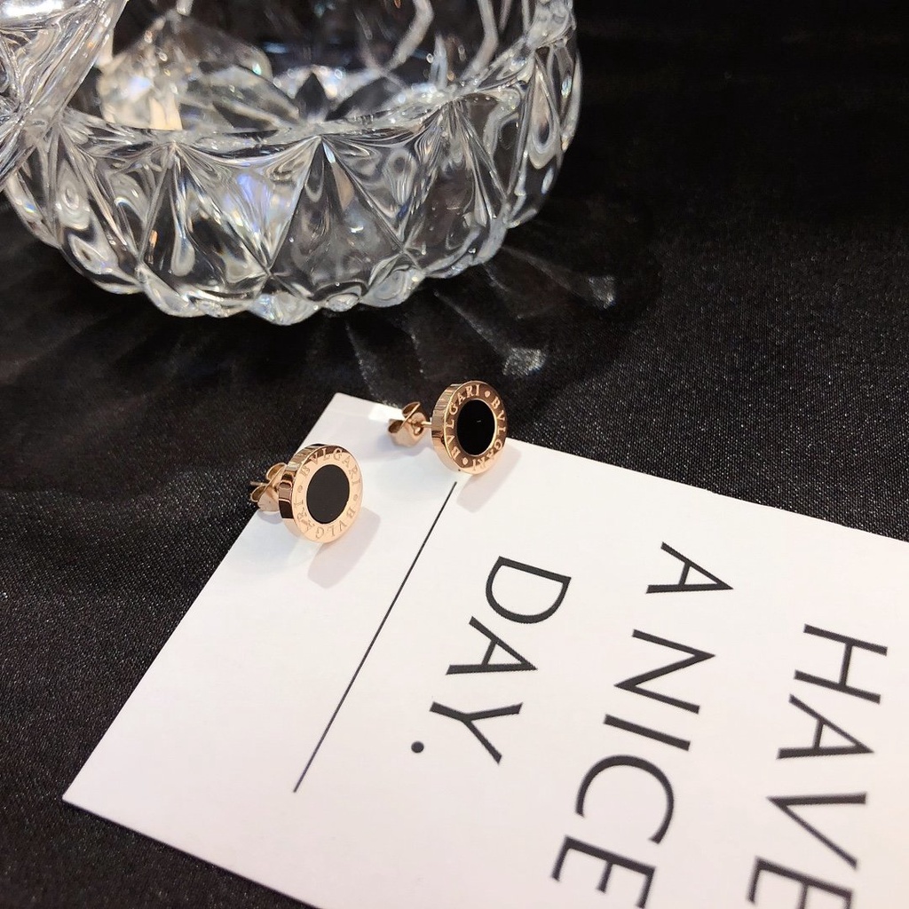 Khuyên Tai Tròn Bằng Thép Titan In Logo Chữ Thời Trang Dành Cho Nữ