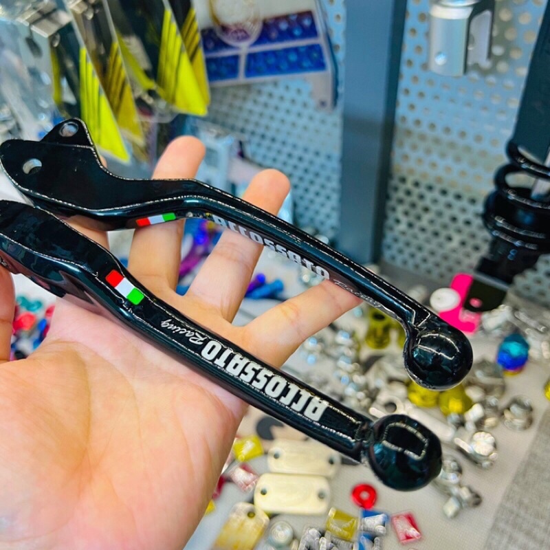 Tay thắng mod chữ Accossato Racing gắn như zin dùng cho tất cả dòng xe