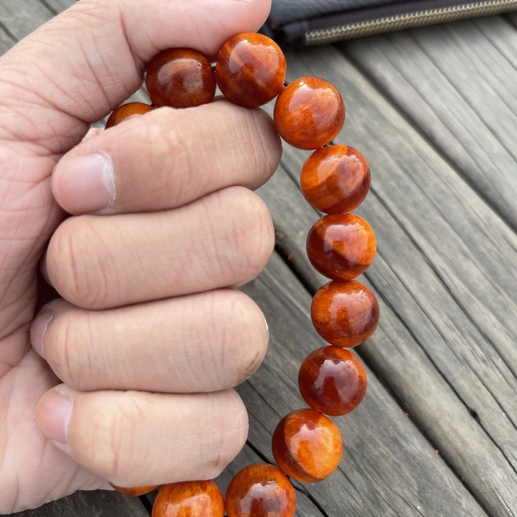 Vòng⚜️Vòng tay Huyết Long phong thủy trừ tà thấu quang tự nhiên 100% | BigBuy360 - bigbuy360.vn