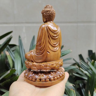 Tượng phật Thích Ca bằng gỗ
