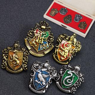Huy Hiệu Kim Loại Hình Rắn Trong Phim Harry Potter
