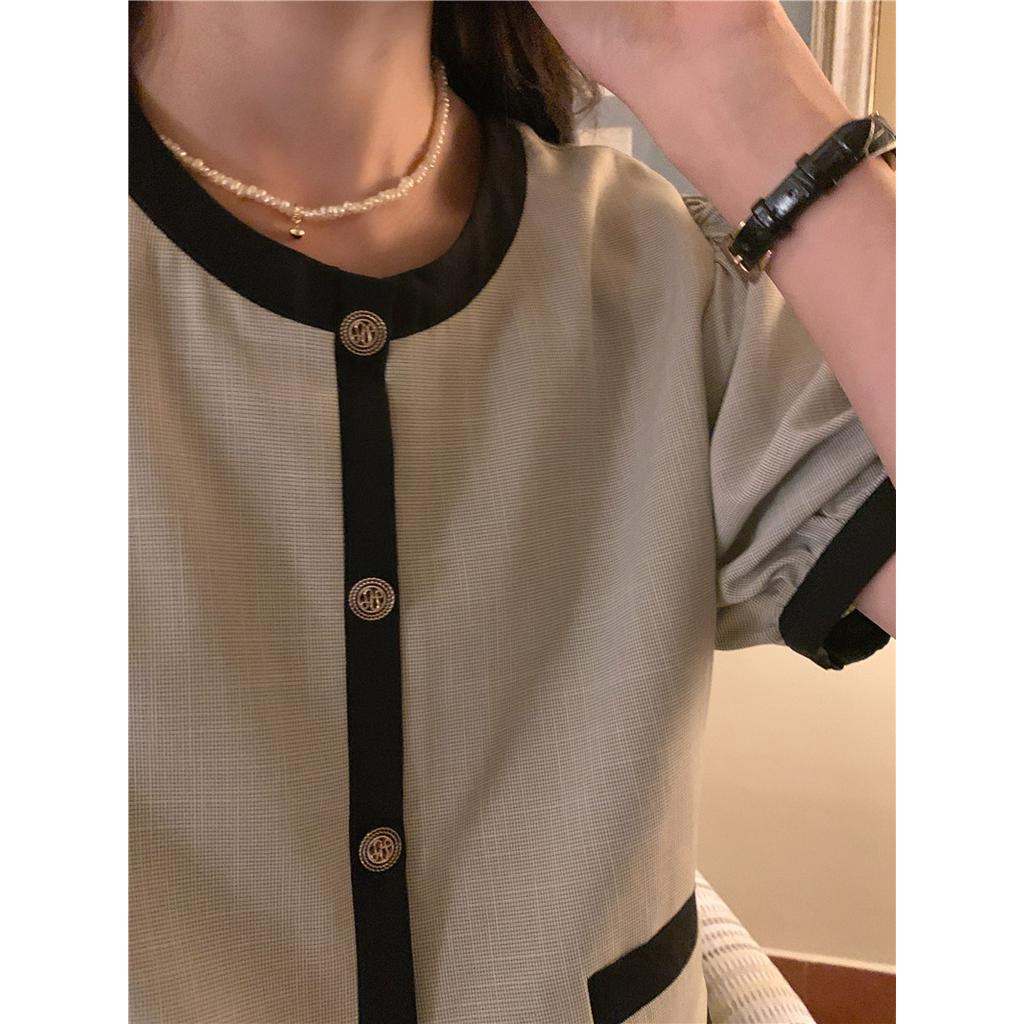 Set Áo Tay Ngắn Cổ Tròn Màu Sắc Tương Phản Phối Chân Váy Chữ A Thời Trang 61280