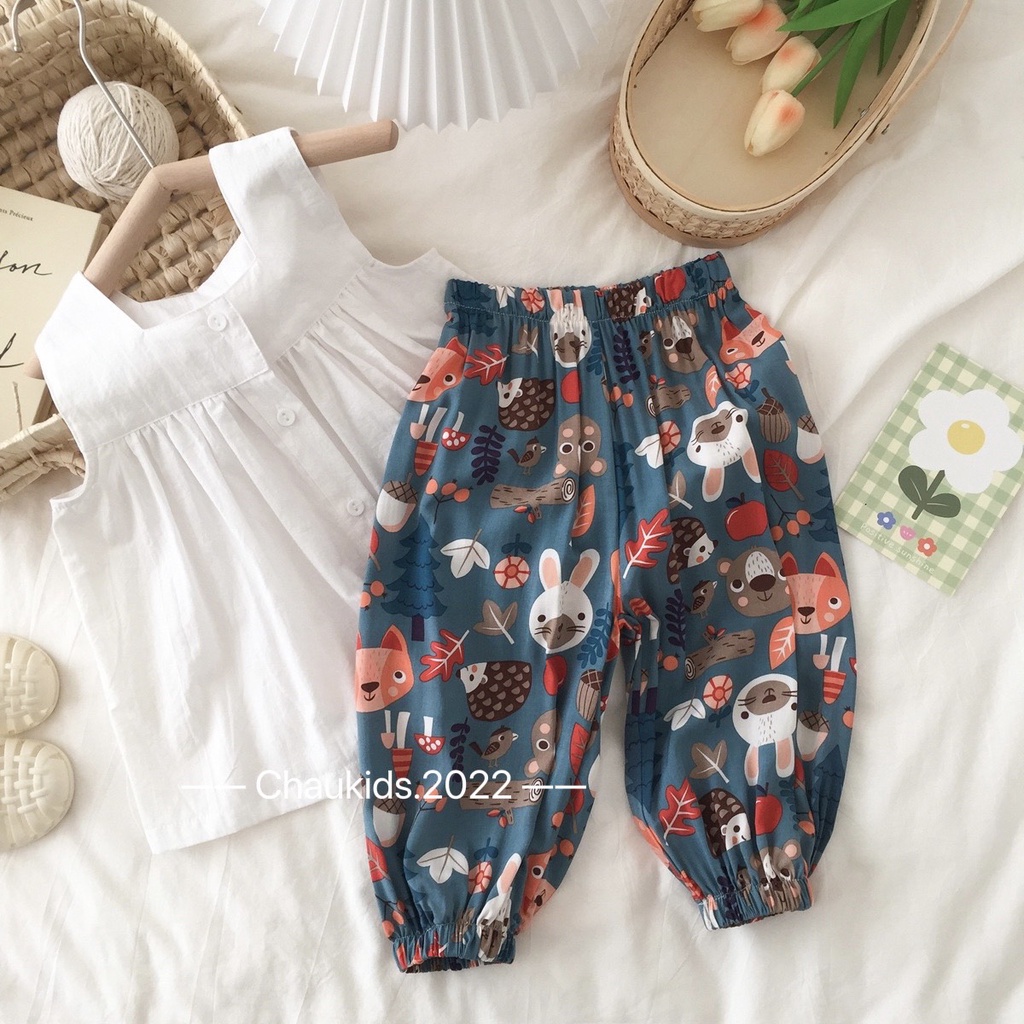 Bộ cổ vuông quần bo lửng bé gái