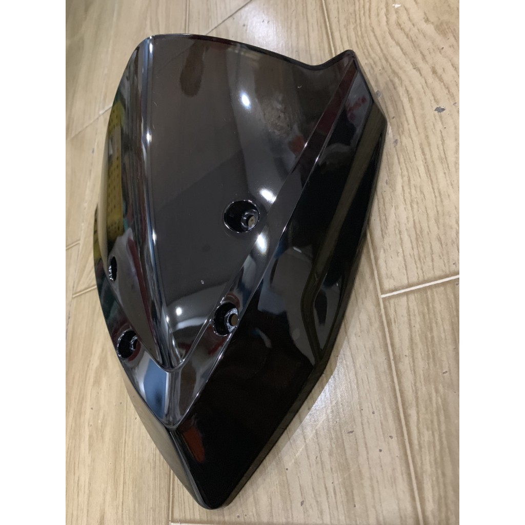 Chắn gió winner x màu khói