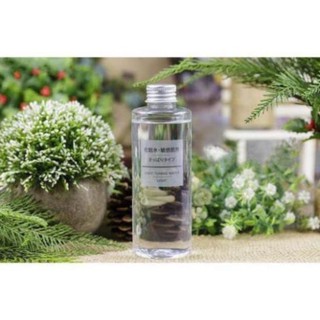 Nước hoa hồng Muji light toning water light 200ml