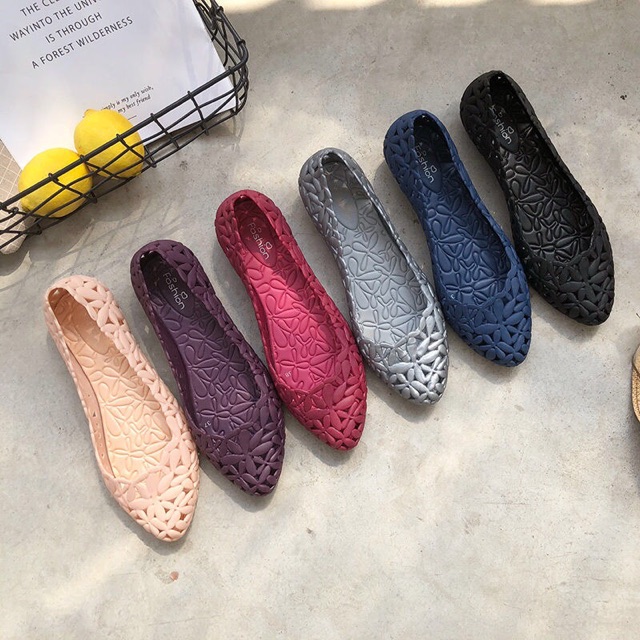 Giày nhựa dẻo siêu rẻ