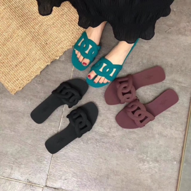 Dép lê Hm xoắn sale shock