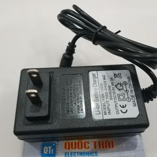 Adapter 12,6v/2A