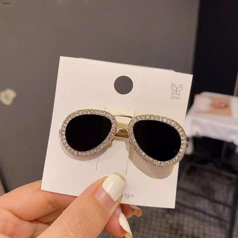 Kẹp tóc kiểu dáng mắt kính ngộ nghĩnh - UniLabel