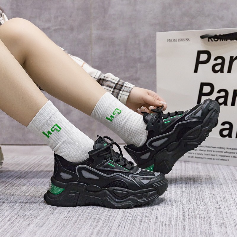Giày thể thao nữ sneaker chất da phối vải thoáng khí độn đế 5 cm Mdo màu kem trắng