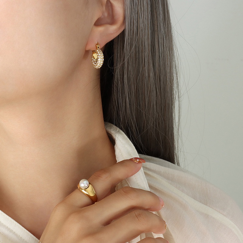 Bông Tai Dạng Vòng Bằng Thép Titanium Mạ Vàng Đính Đá Zircon Lấp Lánh Thời Trang Cho Nữ