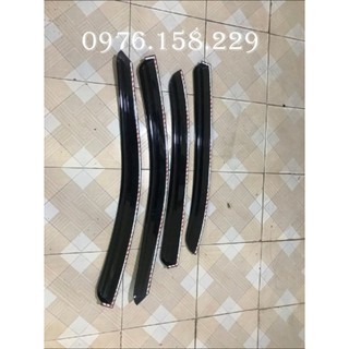 VÈ CHE MƯA DAEWOO MAGNUS