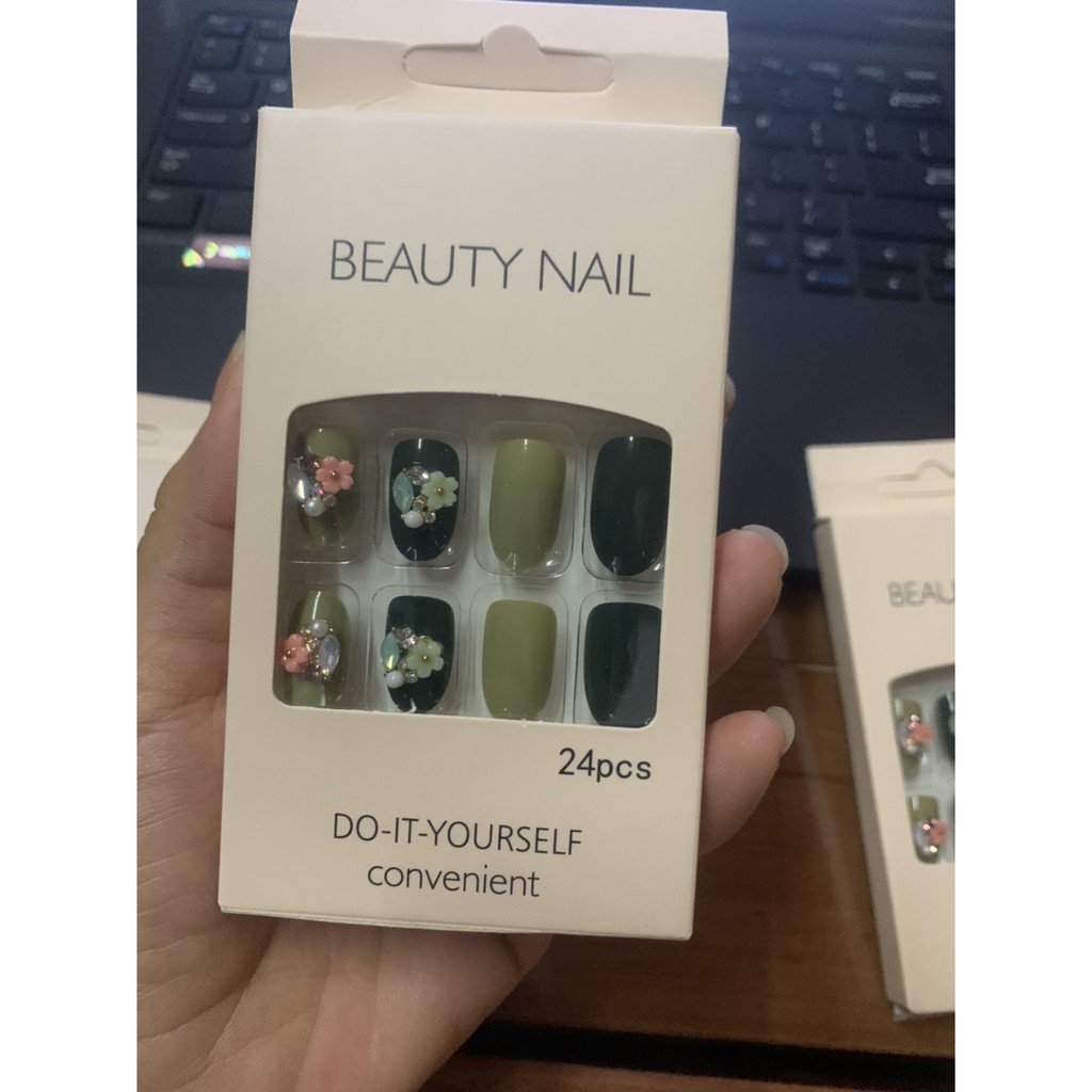 Set 24 móng tay giả đính charm hoa kèm đá lấp lánh móng ngắn đẹp thanh lịch CF