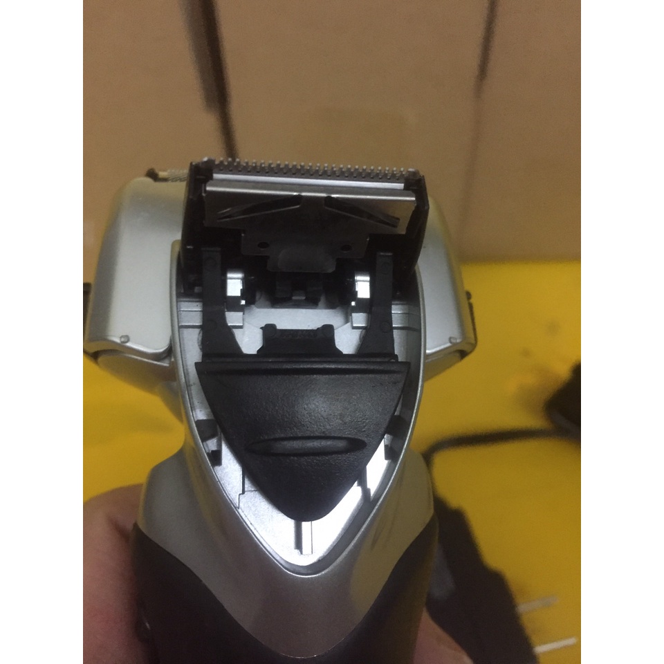 Máy cạo râu nội địa Nhật Panasonic ES-LT20 (mã 41)