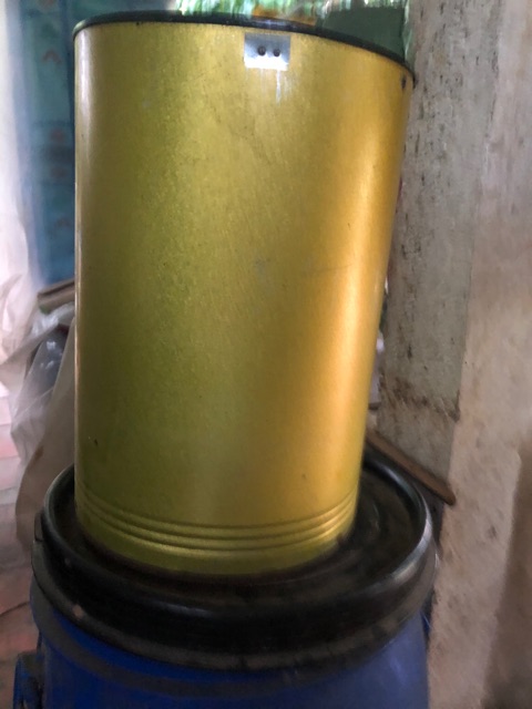 Thùng lấy đất / len nhận đất thùng