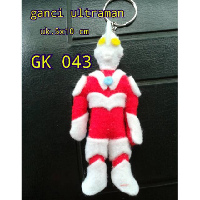 Móc Khóa Hình Ultraman Bằng Vải Nỉ Làm Thủ Công