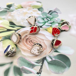 Pin cài áo dạng cúc