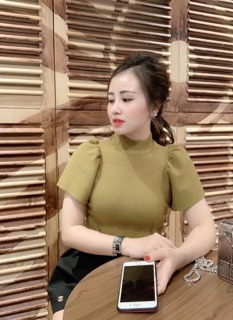 Áo len tay bồng bánh bèo