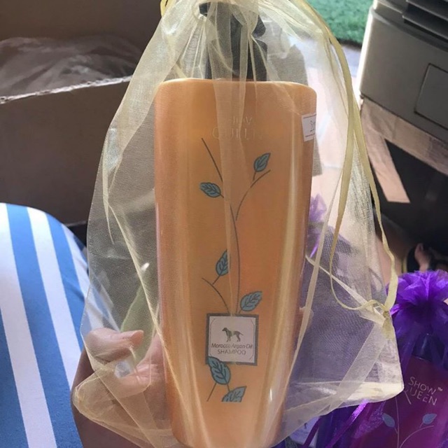 Sữa tắm chó mèo showqueen