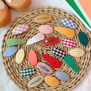 🎀Kẹp tóc nền vải thêu hoa Retro cổ điển