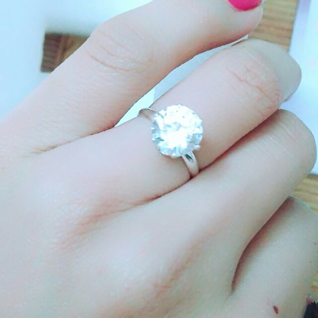 Nhẫn mỹ kí mặt đá sáng to free  size