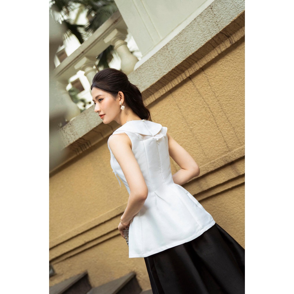 Áo sát nách dáng peplum cổ sen nhọn AMELIE A21021