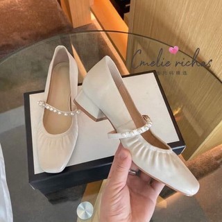Giày mũi vuông cổ điển