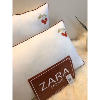 Gối Zara Home thêu hoạ tiết Cherry 1.6kg