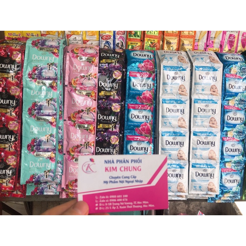 Nước xả vải Downy nhiều màu